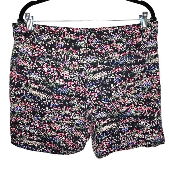 Talbots Black Floral Fields Pocketed Shorts with Button and Zipper Size 14 - Picture 4 of 5